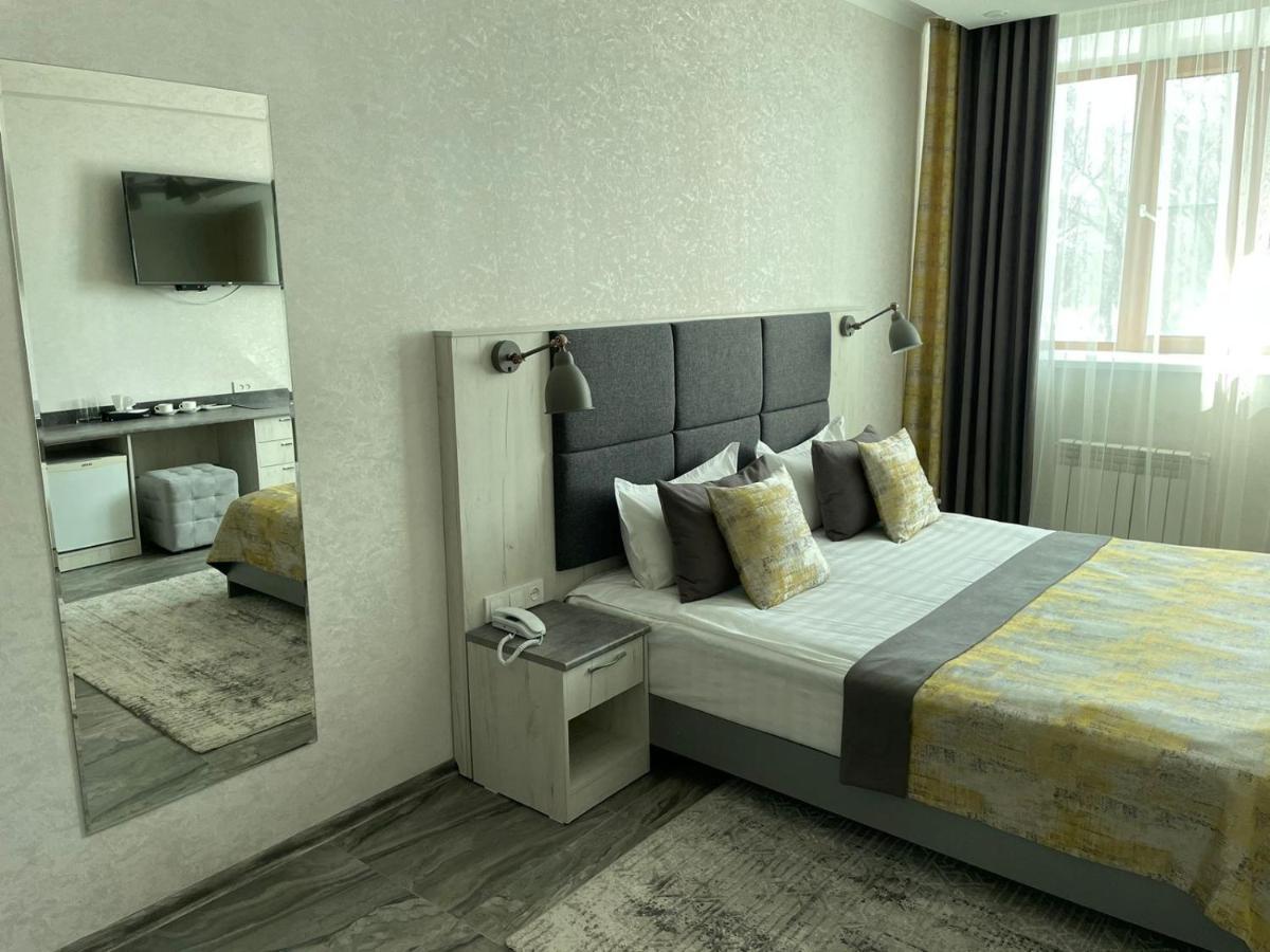 Altyn Adam Hotel Петропавловськ Екстер'єр фото