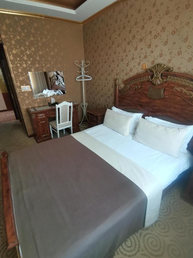 Altyn Adam Hotel Петропавловськ Екстер'єр фото