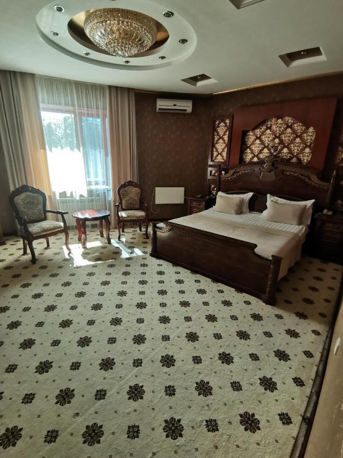 Altyn Adam Hotel Петропавловськ Екстер'єр фото