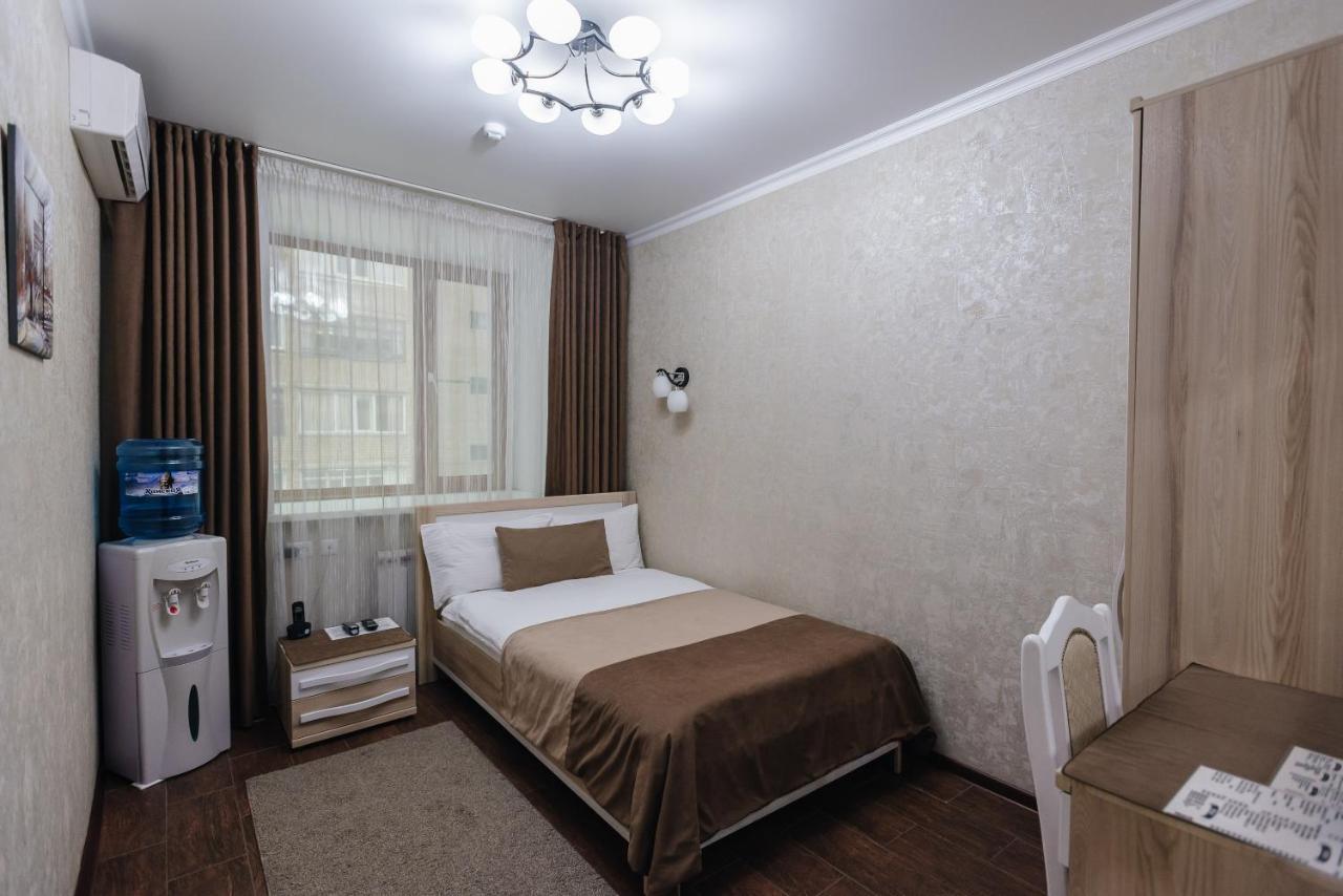 Altyn Adam Hotel Петропавловськ Екстер'єр фото