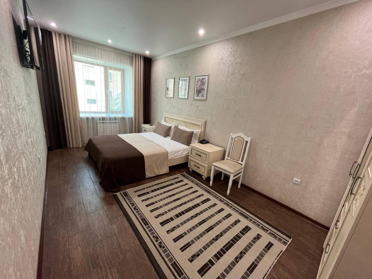 Altyn Adam Hotel Петропавловськ Екстер'єр фото