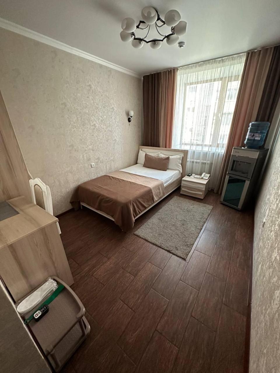 Altyn Adam Hotel Петропавловськ Екстер'єр фото